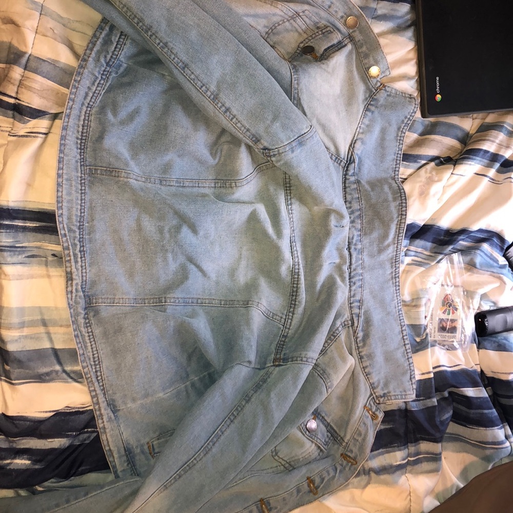 Jean jacket - Picture 6 of 6